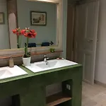 Grand Argence Bed & Breakfast *